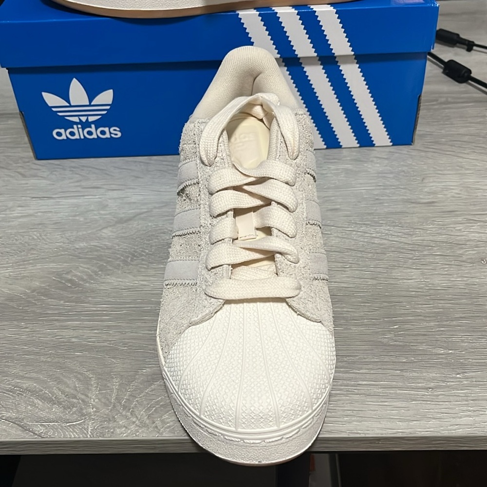 NWT Adidas Originals Superstar XLG Women's Shoes - Beige/Wonder White - IG2124 - Picture 8 of 11